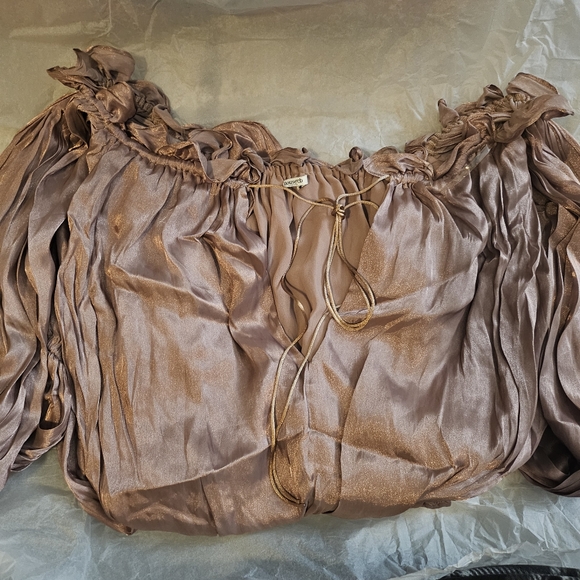 House of CB 'Chaya' Hazelnut Off Shoulder Dress - Picture 3 of 5